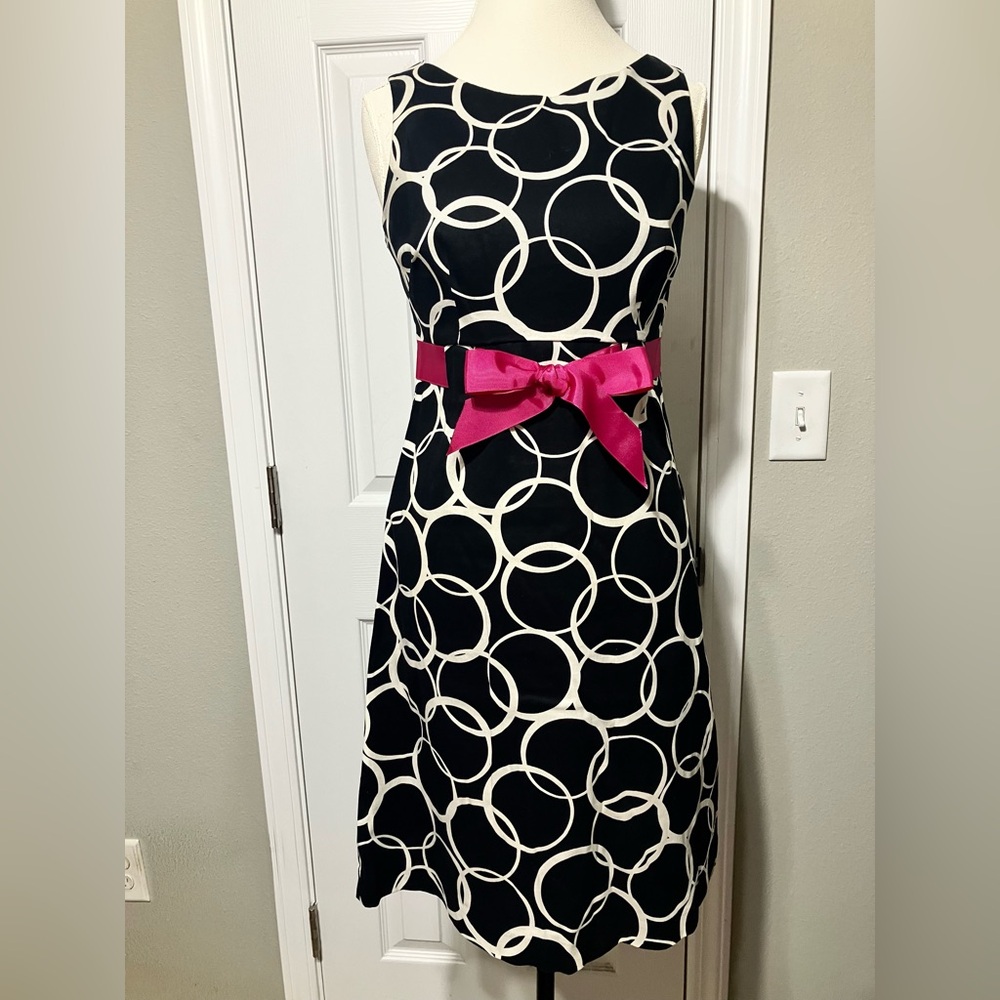 EUC Party Ready Kim Rogers Black and White Circle Dress with Pink Accent size 6
